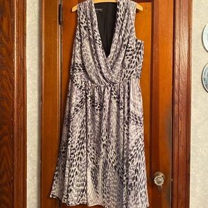 Jones New York Dress 14W - W21” L48”